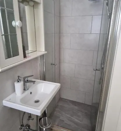 ゲストハウス Palute