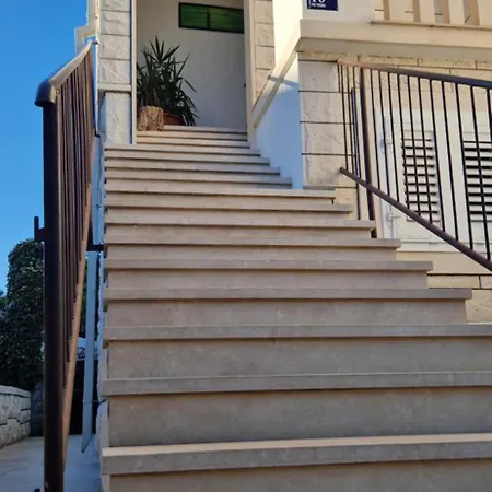 Palute 3* Supetar