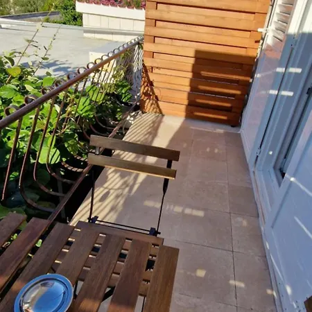 Palute Guest house