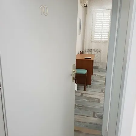 ゲストハウス Palute