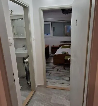 Palute Gostinjska kuća 3*