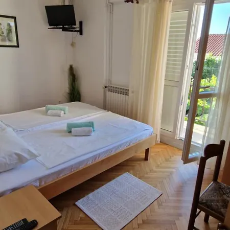 Palute Gostinjska kuća Supetar