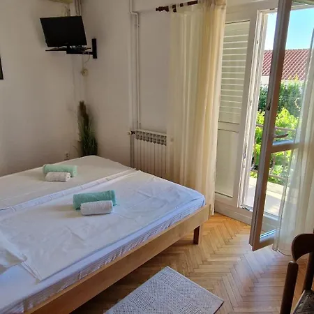 Palute Gostinjska kuća